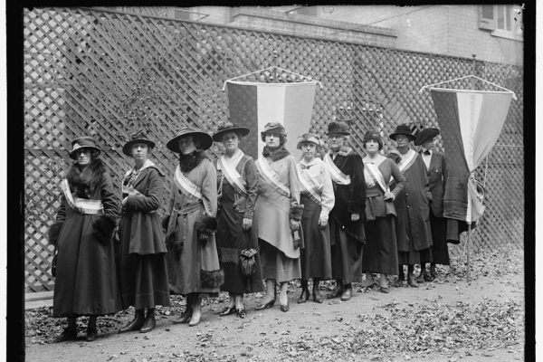 Suffrage Pickets 1915